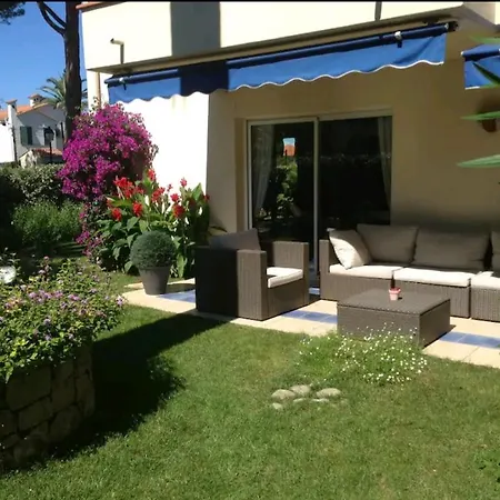 Lägenhet T4 3chambres, Jardin, Piscine Chauffee Proche De La *