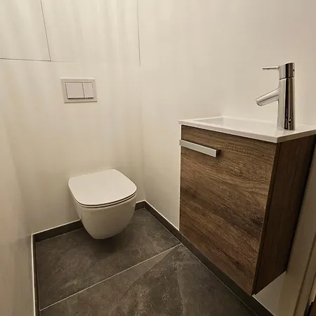 T4 3chambres, Jardin, Piscine Chauffee Proche De La Lägenhet Antibes